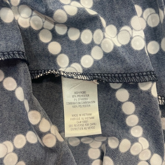 Sandra Darren NEW Navy Blue Textured Polka Dot  Sz6  Stretch fluttered sleeve - Picture 5 of 9